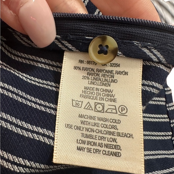 Maeve-Anthropologie navy top white rope stripes. Size 4. Absolutely gorgeous. - Picture 10 of 14